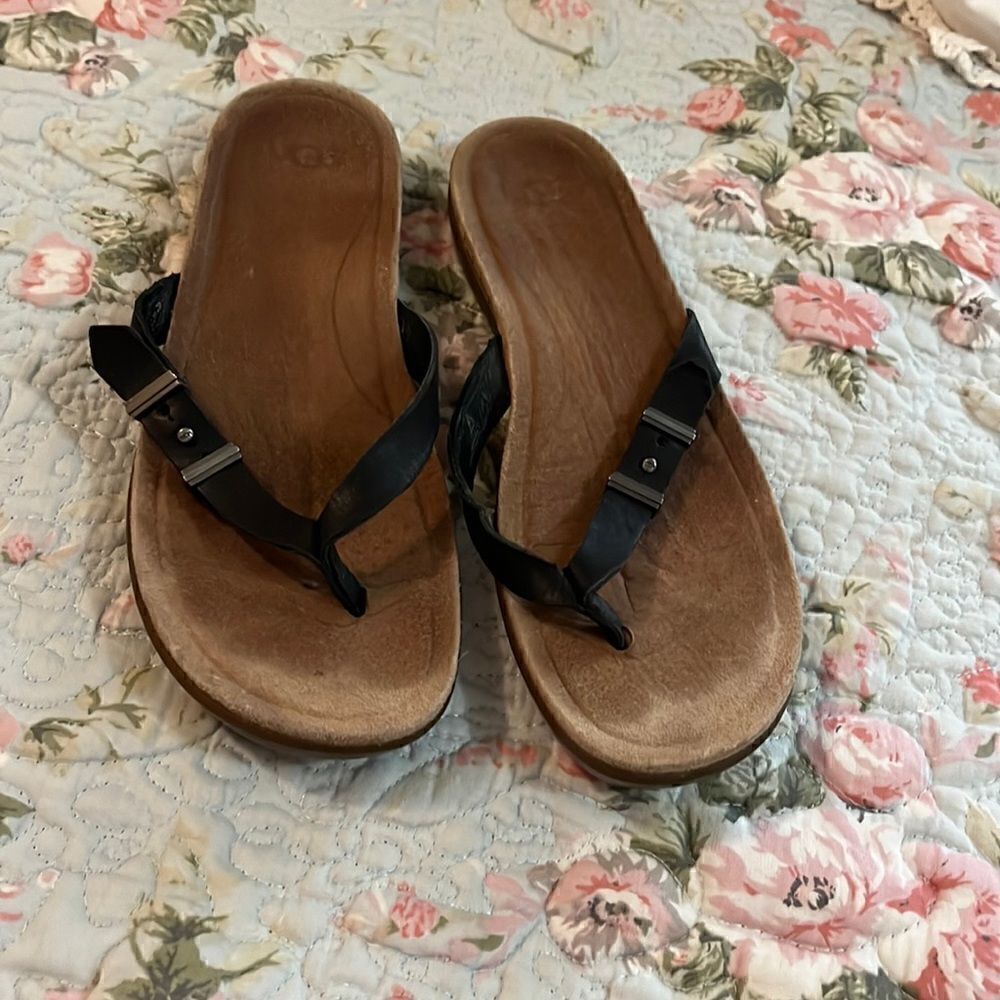 UGG leather sandals 